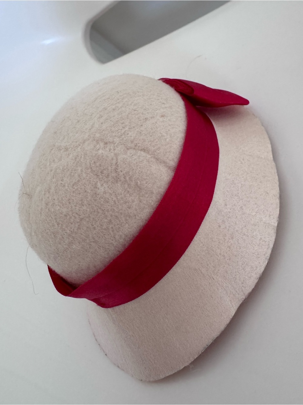 American Girl Doll Hat With Red Bow Kit's Accessories RETIRED Historical Hat - Picture 9 of 11